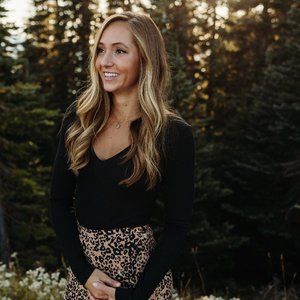 Meet your Posher, Courtney
